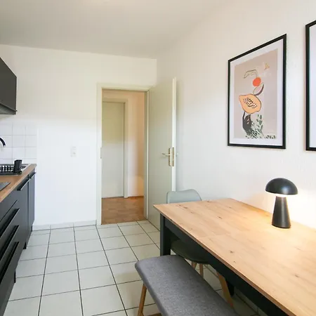 2 Zimmer, Bett Und Schlafsofa, Balkon, Waschmaschine L *