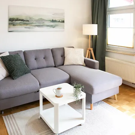 2 Zimmer, Bett Und Schlafsofa, Balkon, Waschmaschine L Apartment